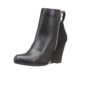 Report Women's Russi Ankle Bootie